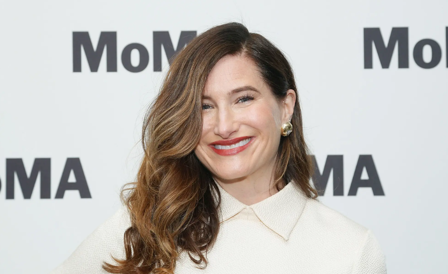 Kathryn Hahn Net Worth, Biography, Early Life, Career, Personal Life, Physical Appearance & More